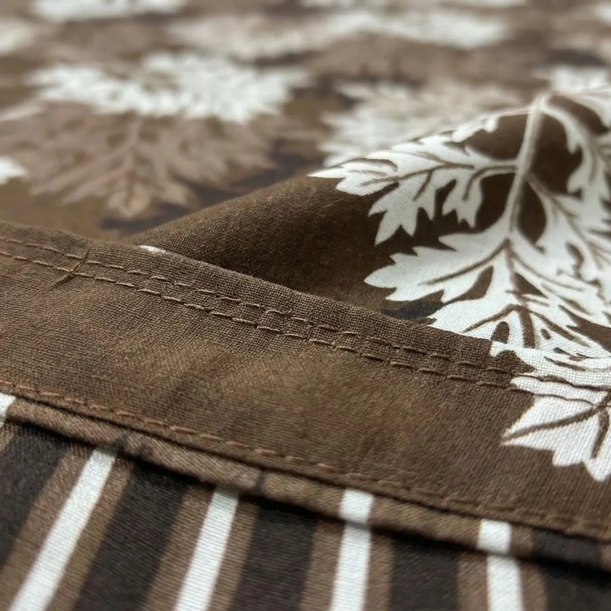 Autumn Leaf Brown Bedsheet 🍂