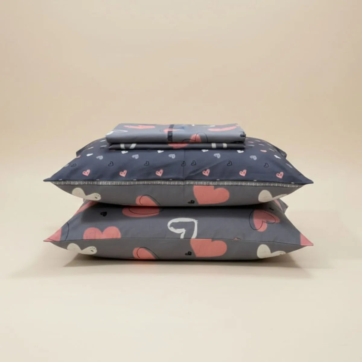 Love Dots & Hearts Bedsheet